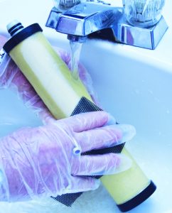 Cleanable, reusable ceramic filter cartridge